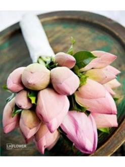 hoa cưới cô dâu