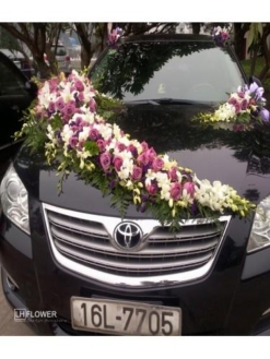 trang trí xe hoa màu đen