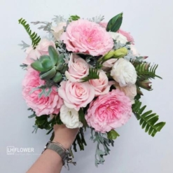 hoa câm tay cô dâu