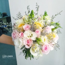 hoa cầm tay cô dâu hoa hồng